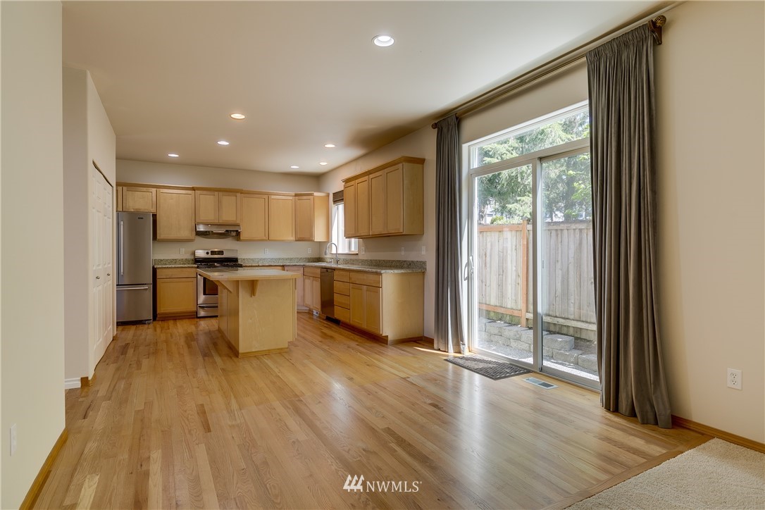 16101 40th Drive Southeast Bothell, WA 98012 - Photo 4 of 21 Gallery Image 4
