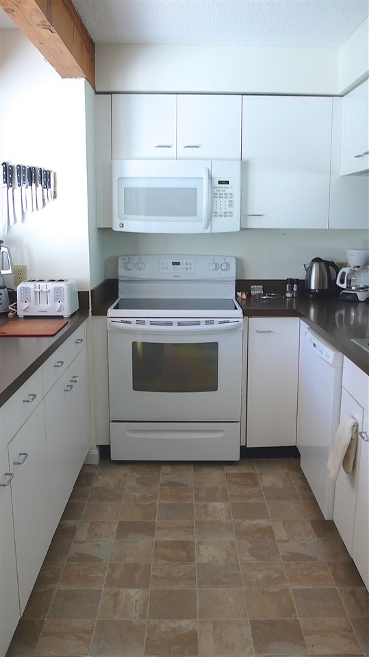 81 Osceola Road, Unit 10 Waterville Valley, NH 03215 - Photo 8 of 31 Gallery Image 8