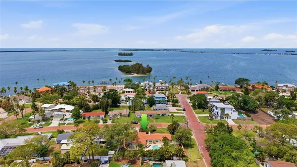 $850,000 | 1797 Santa Barbara Drive, Dunedin, FL 34698