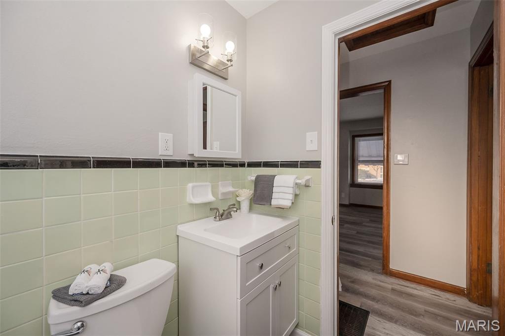 10446 St Charles Rock Road St. Ann, MO 63074 - Photo 12 of 18