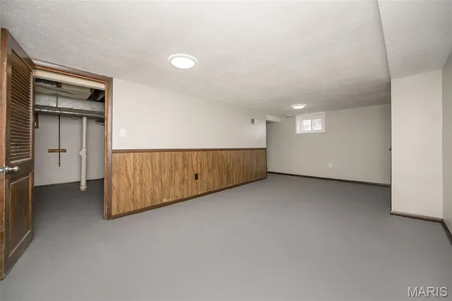 $1,400 | 10446 St Charles Rock Road, St. Ann, MO 63074