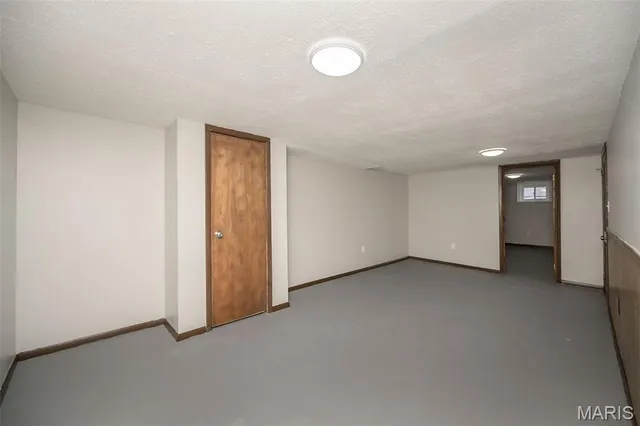 $1,400 | 10446 St Charles Rock Road, St. Ann, MO 63074