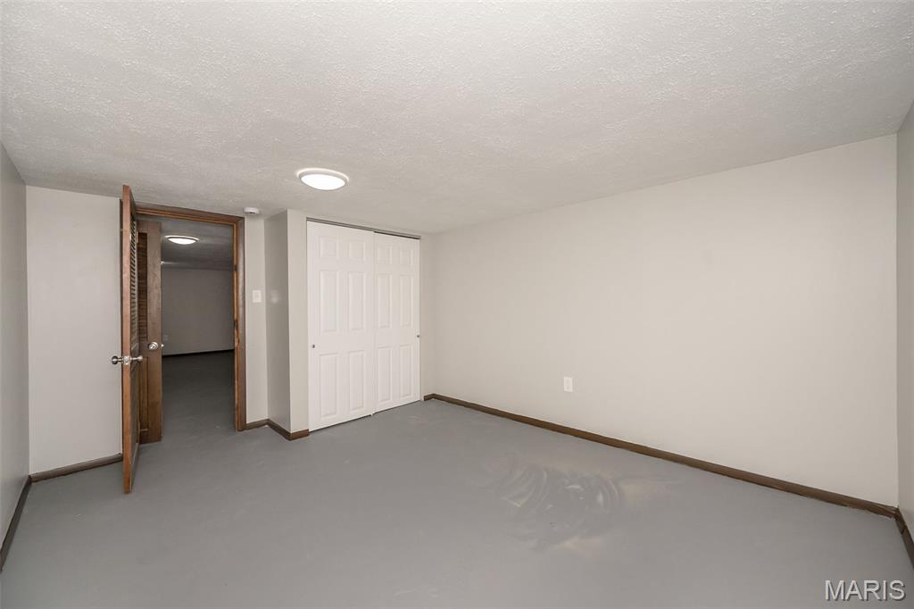 10446 St Charles Rock Road St. Ann, MO 63074 - Photo 16 of 18