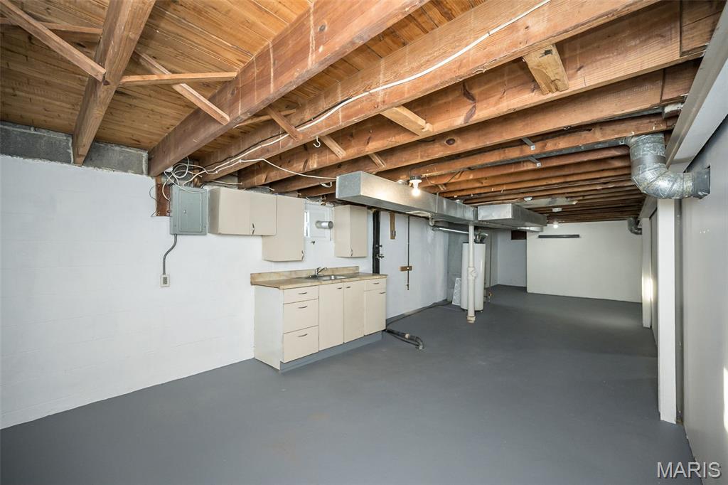 10446 St Charles Rock Road St. Ann, MO 63074 - Photo 17 of 18