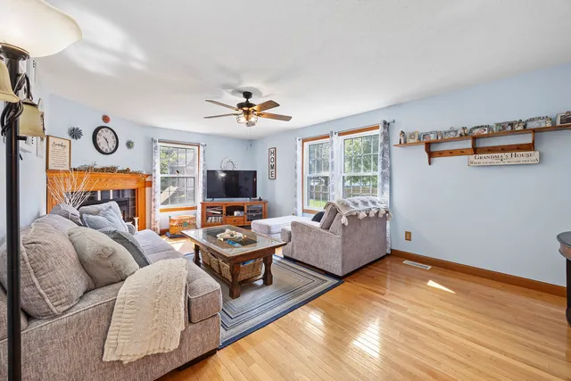 $299,500 | 417 Sunset Drive, Colfax, IL 61728