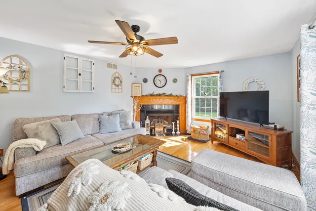 $299,500 | 417 Sunset Drive, Colfax, IL 61728