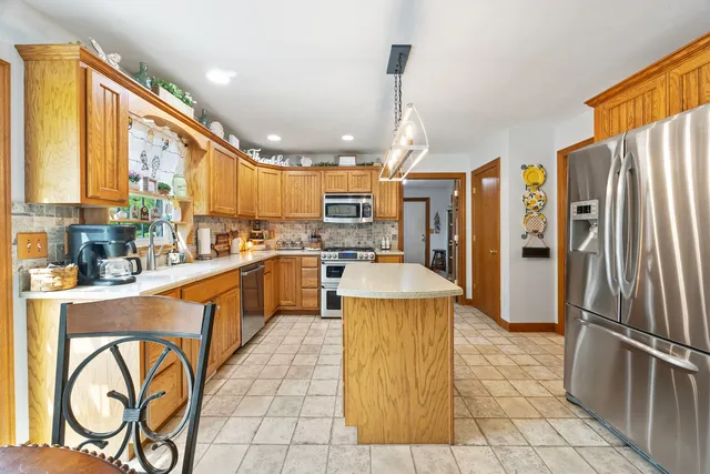 $299,500 | 417 Sunset Drive, Colfax, IL 61728