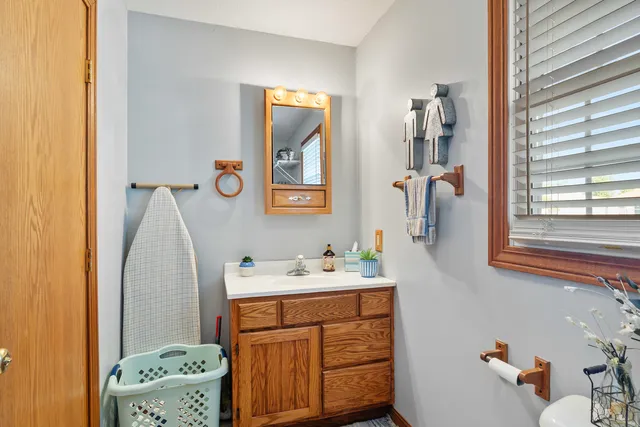 $299,500 | 417 Sunset Drive, Colfax, IL 61728