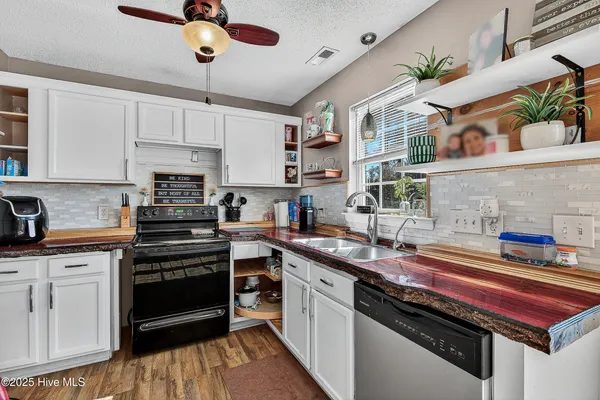 $275,197 | 203 Reef Lane, Richlands, NC 28574