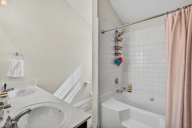 $275,197 | 203 Reef Lane, Richlands, NC 28574