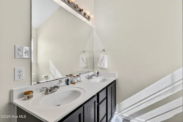 $275,197 | 203 Reef Lane, Richlands, NC 28574