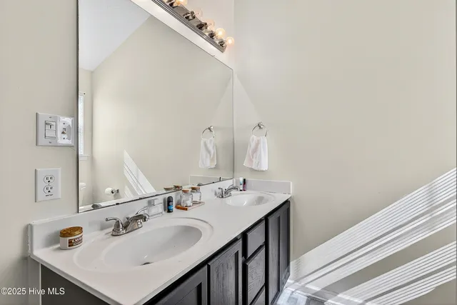 $275,197 | 203 Reef Lane, Richlands, NC 28574