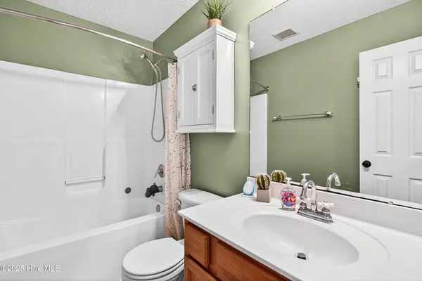 $275,197 | 203 Reef Lane, Richlands, NC 28574