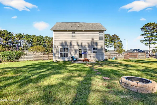 $275,197 | 203 Reef Lane, Richlands, NC 28574