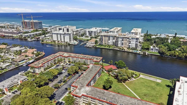 $529,000 | 3180 Northeast 48th Court, Unit 215, Lighthouse Point, FL 33064
