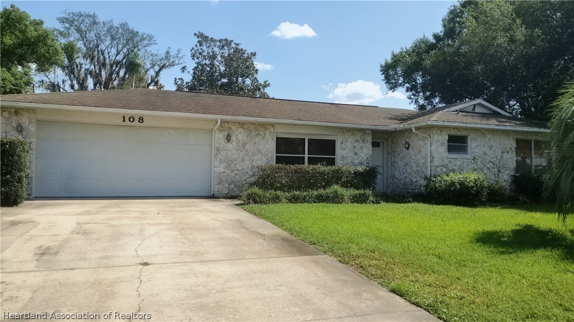 108 Tortoise Road Sebring, FL 33876 - Photo 3 of 29