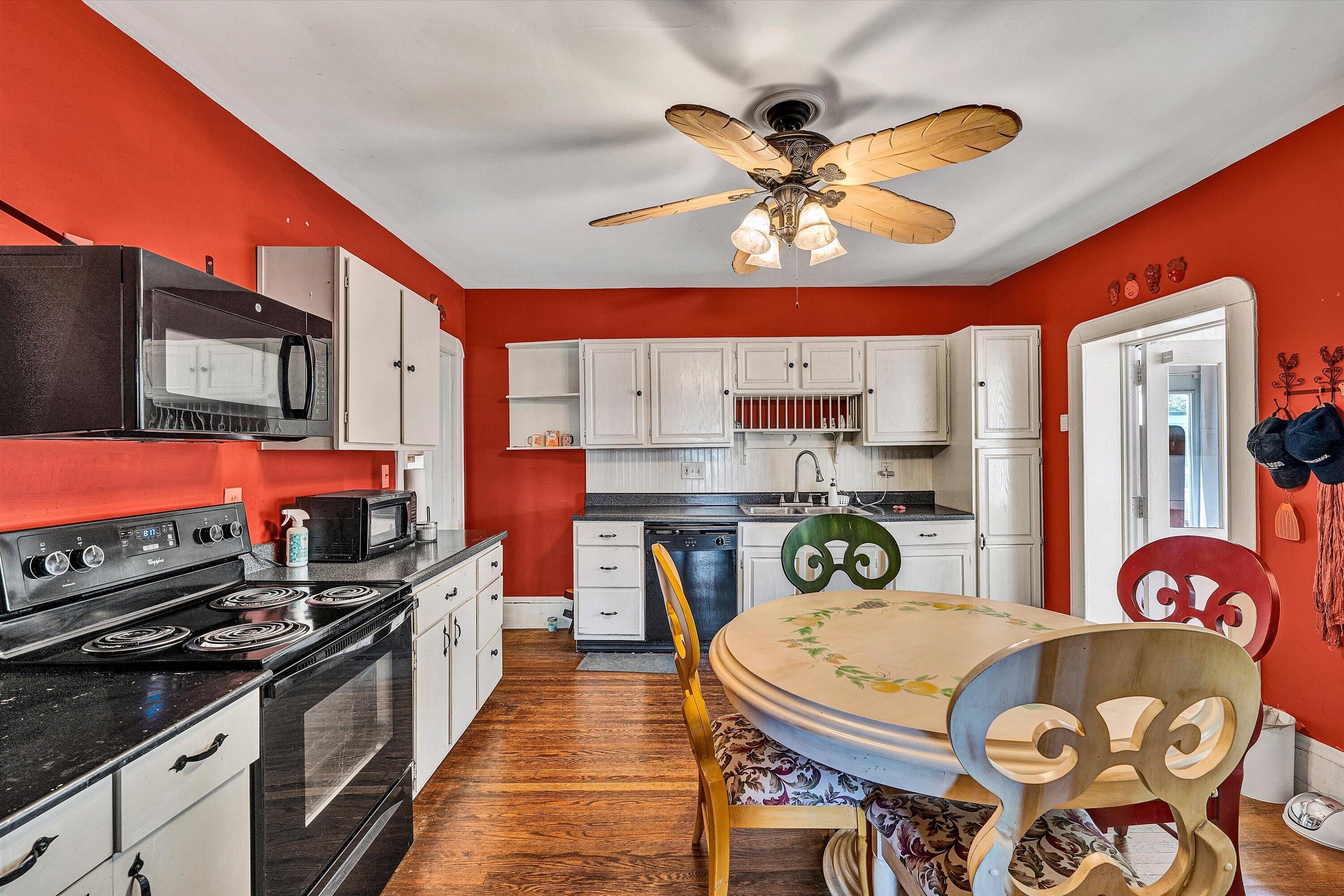 624 South Maple Street Vinton, VA 24179 - Photo 13 of 40 13-SGP-02266