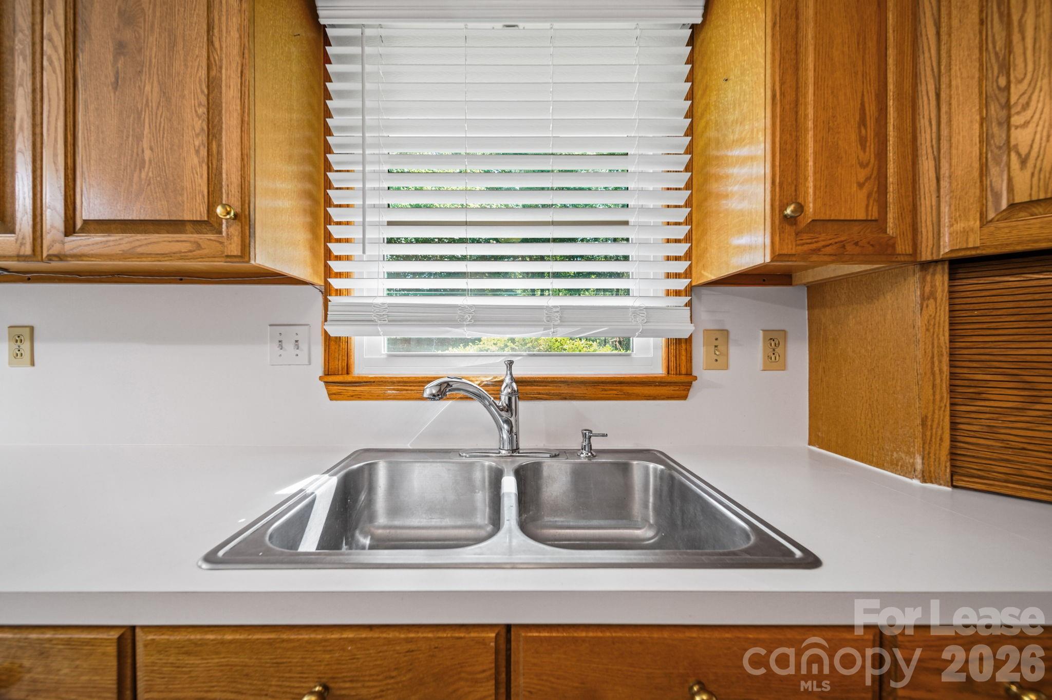 16301 Capps Road Charlotte, NC 28278 - Photo 10 of 42