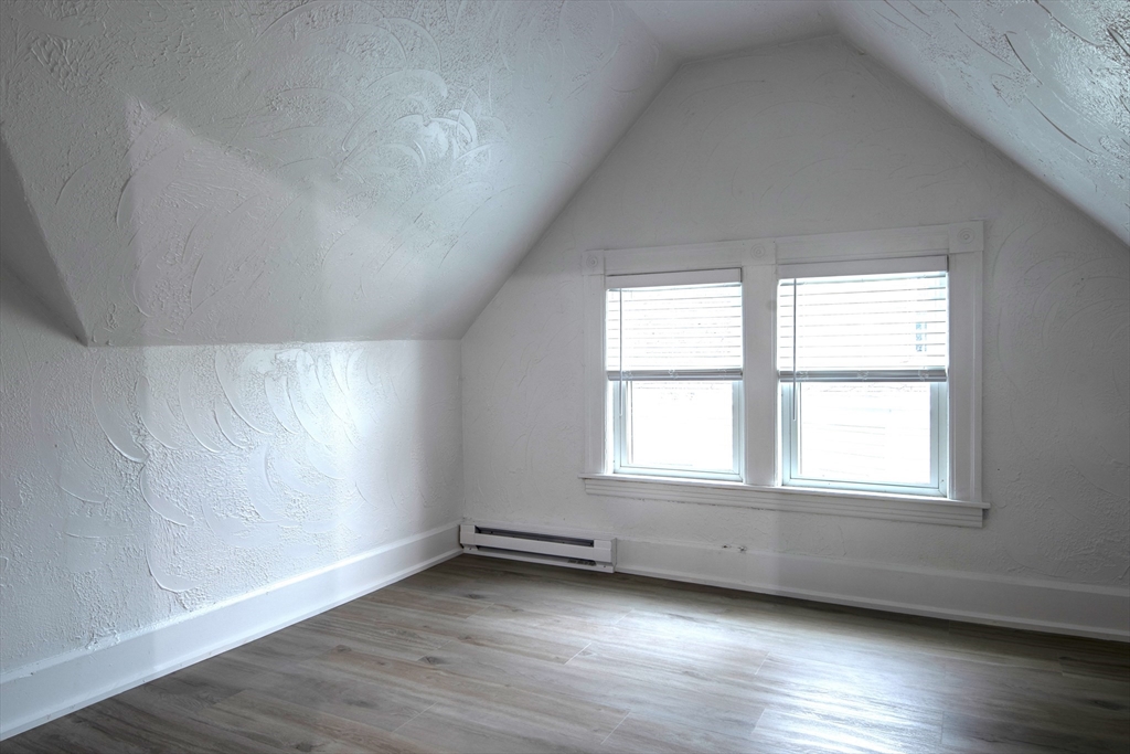 5 Stoneland Road, Unit 3 Worcester, MA 01603 - Photo 3 of 5