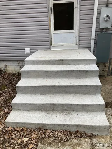 a view of walk in closet