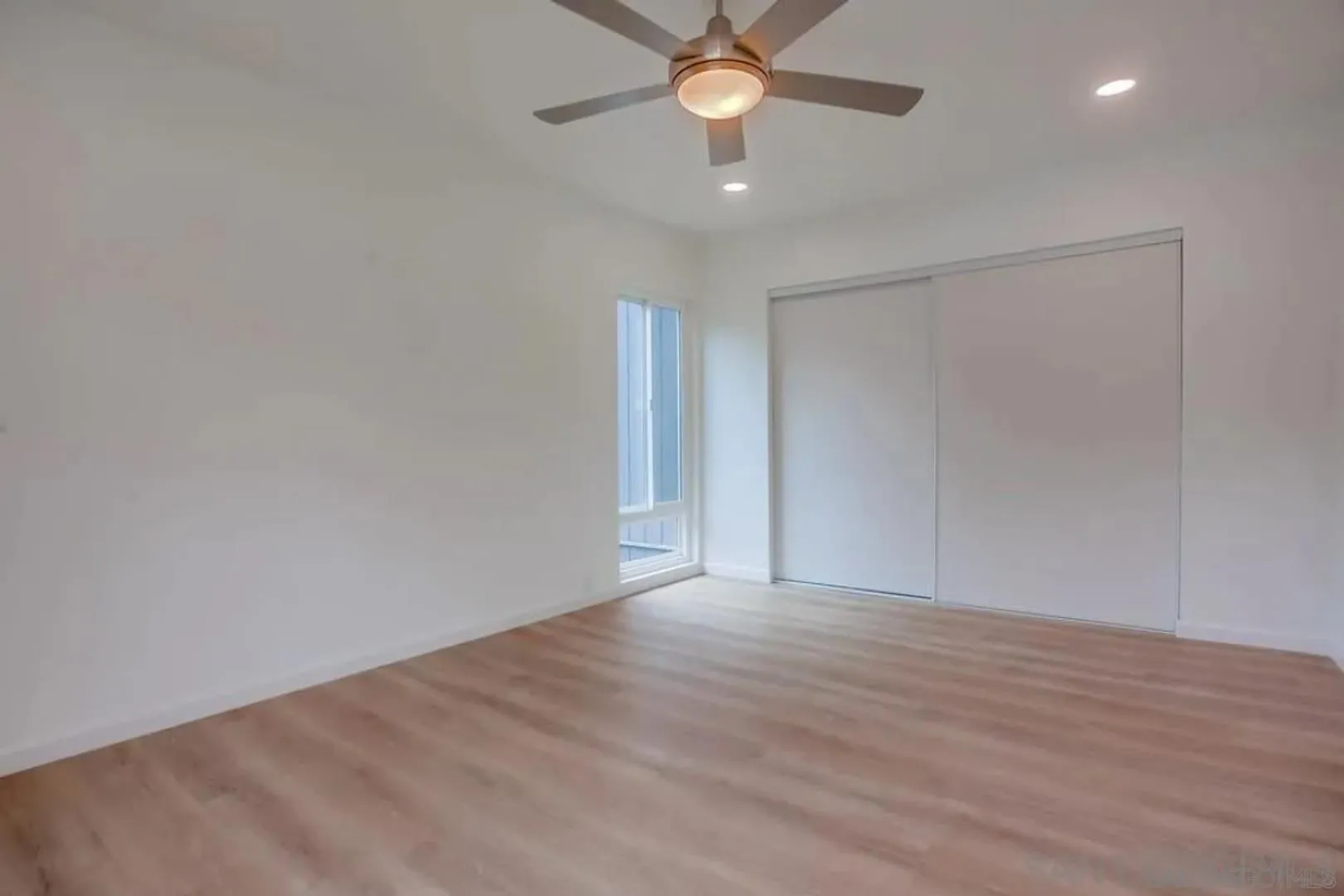 743 Bonair Way, Unit B La Jolla, CA 92037 - Photo 12 of 16