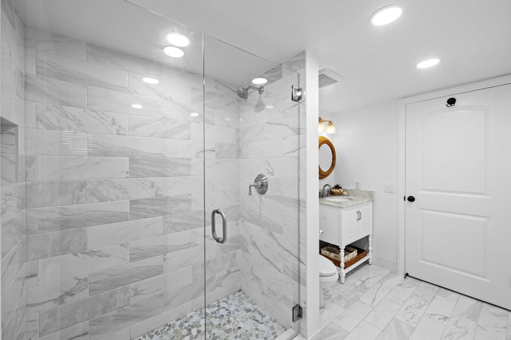 700 Sea Cliff Way, Unit 701 Oceanside, CA 92056 - Photo 5 of 21