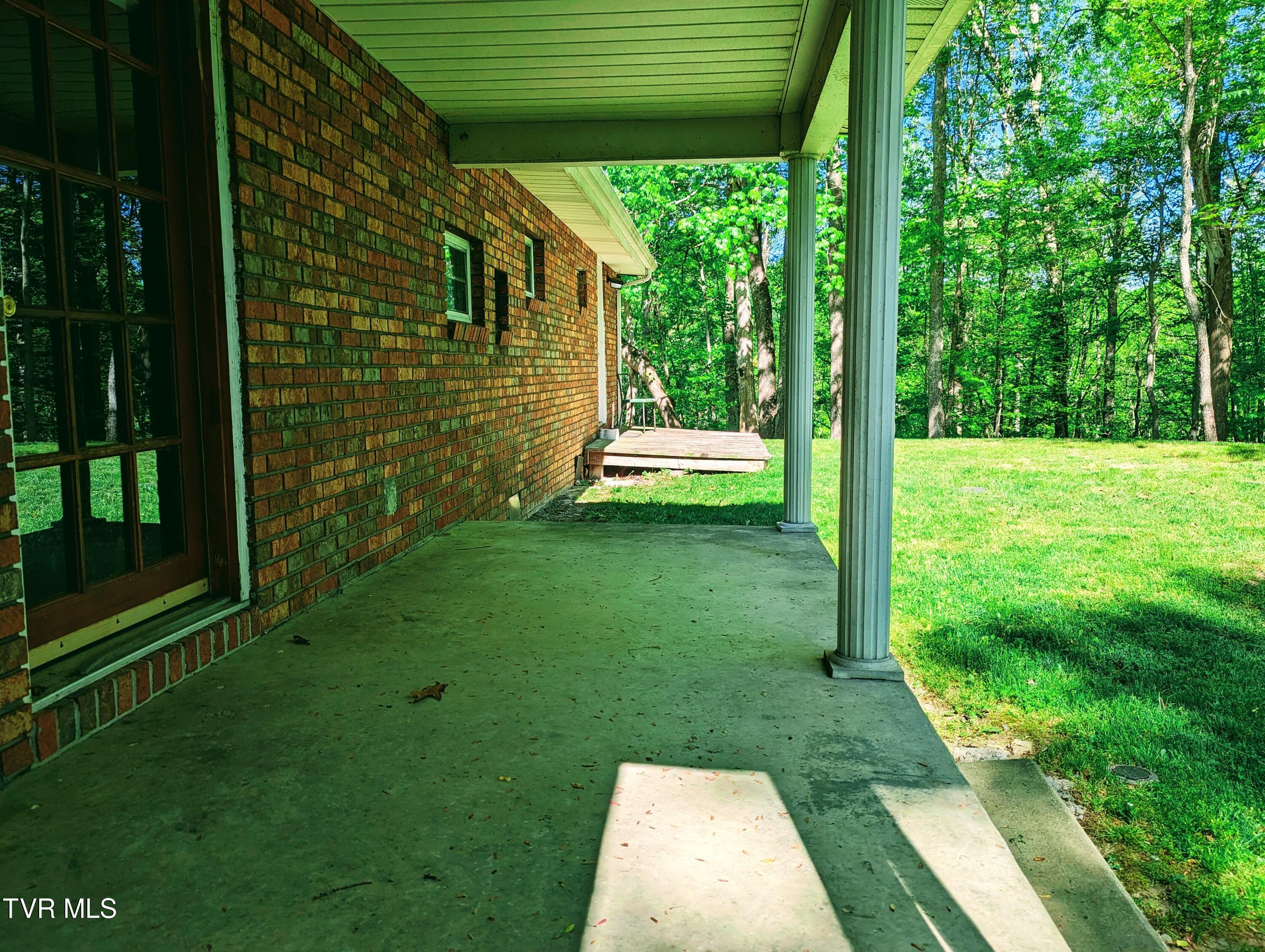 1949 DC Caney Ridge Road Clintwood, VA 24228 - Photo 16 of 30 1000005565