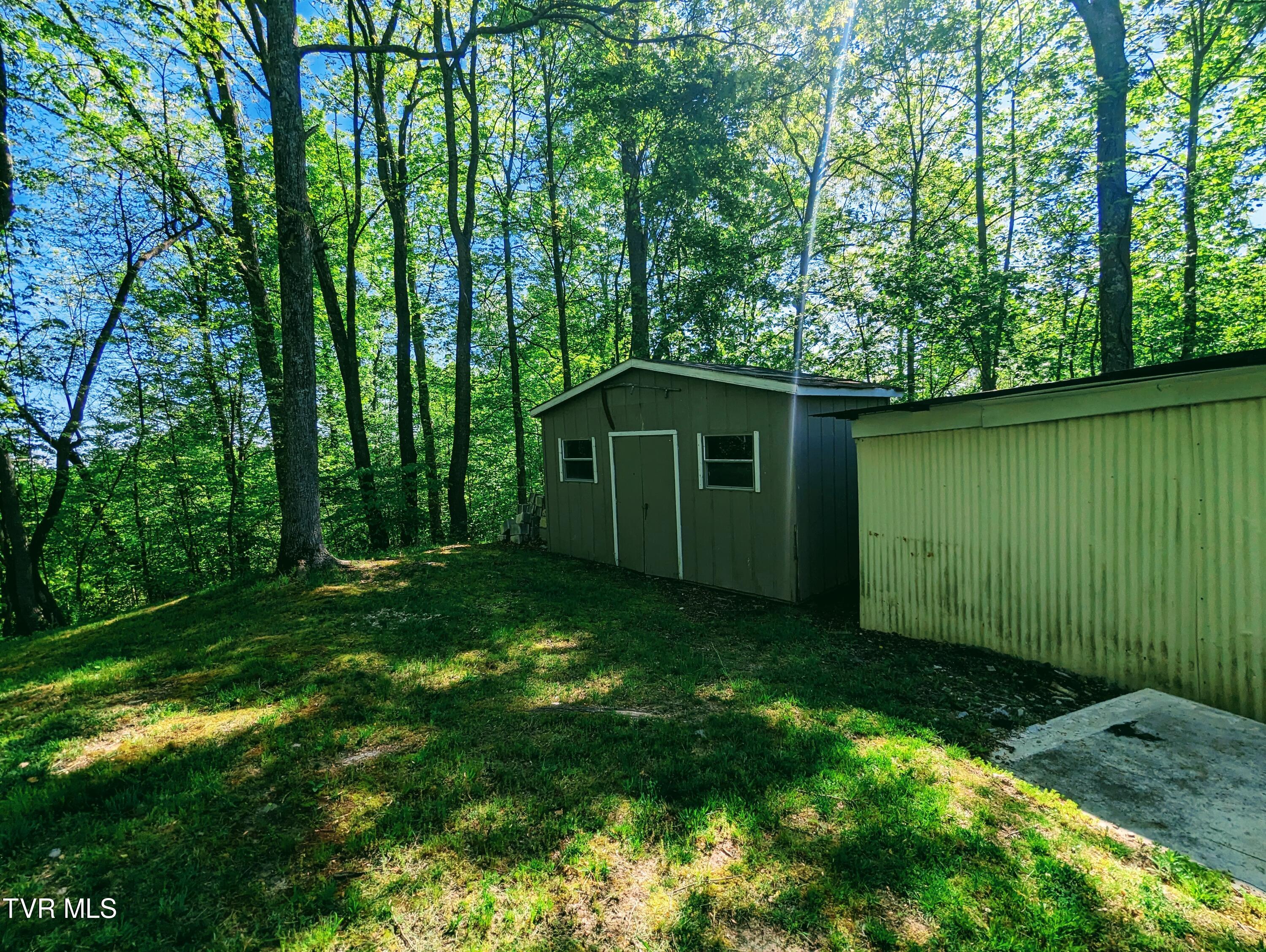 1949 DC Caney Ridge Road Clintwood, VA 24228 - Photo 8 of 30 1000005561