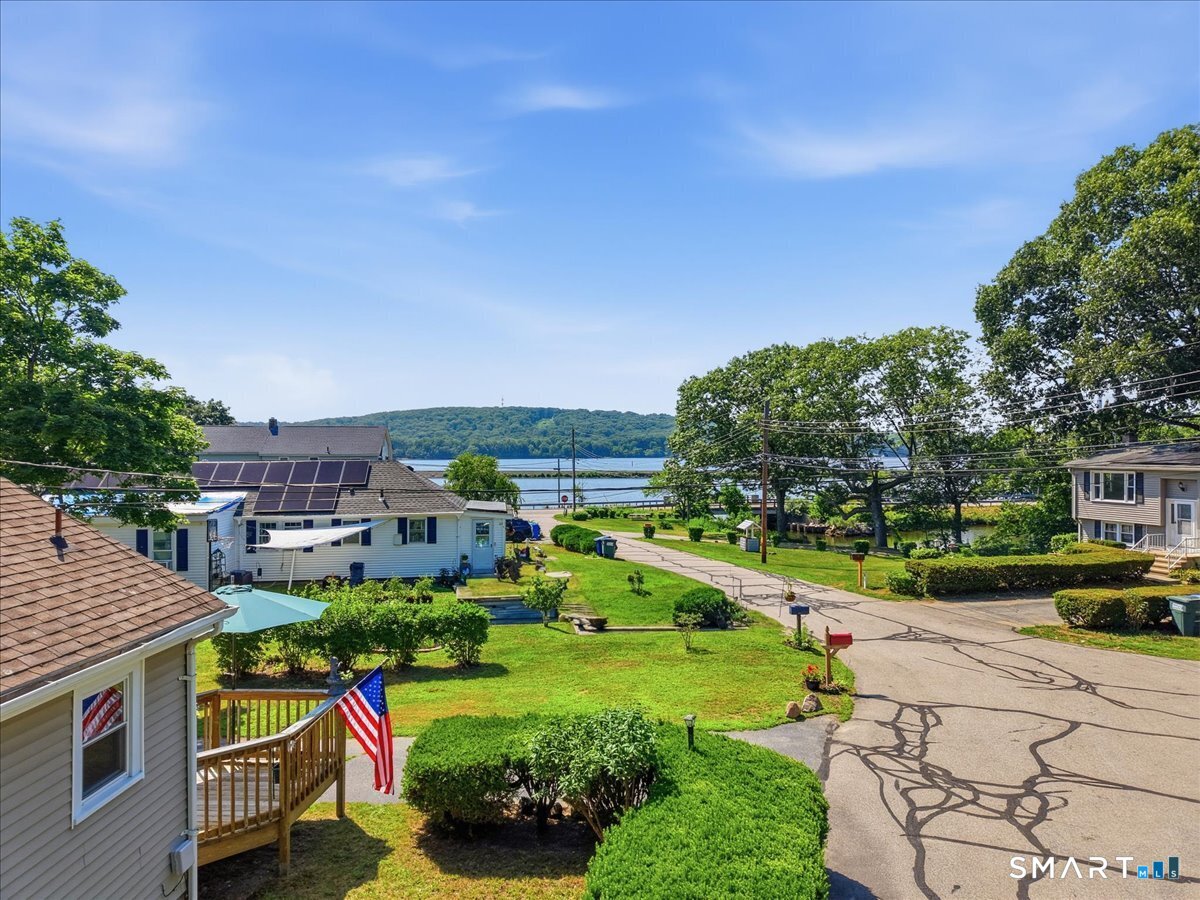 8 Mill Cove Road Ledyard, CT 06335 - Photo 3 of 31