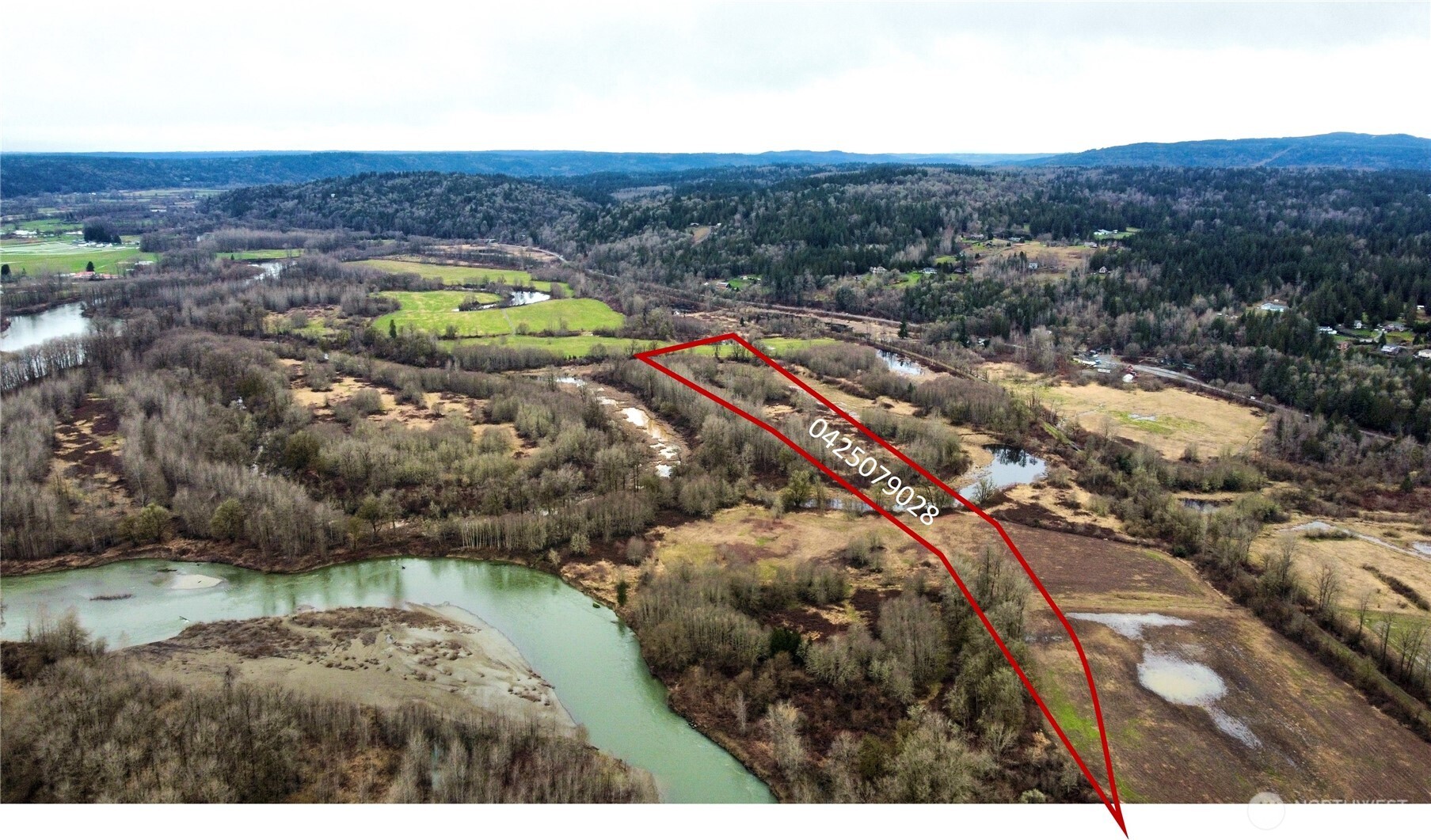 a view of an outdoor space