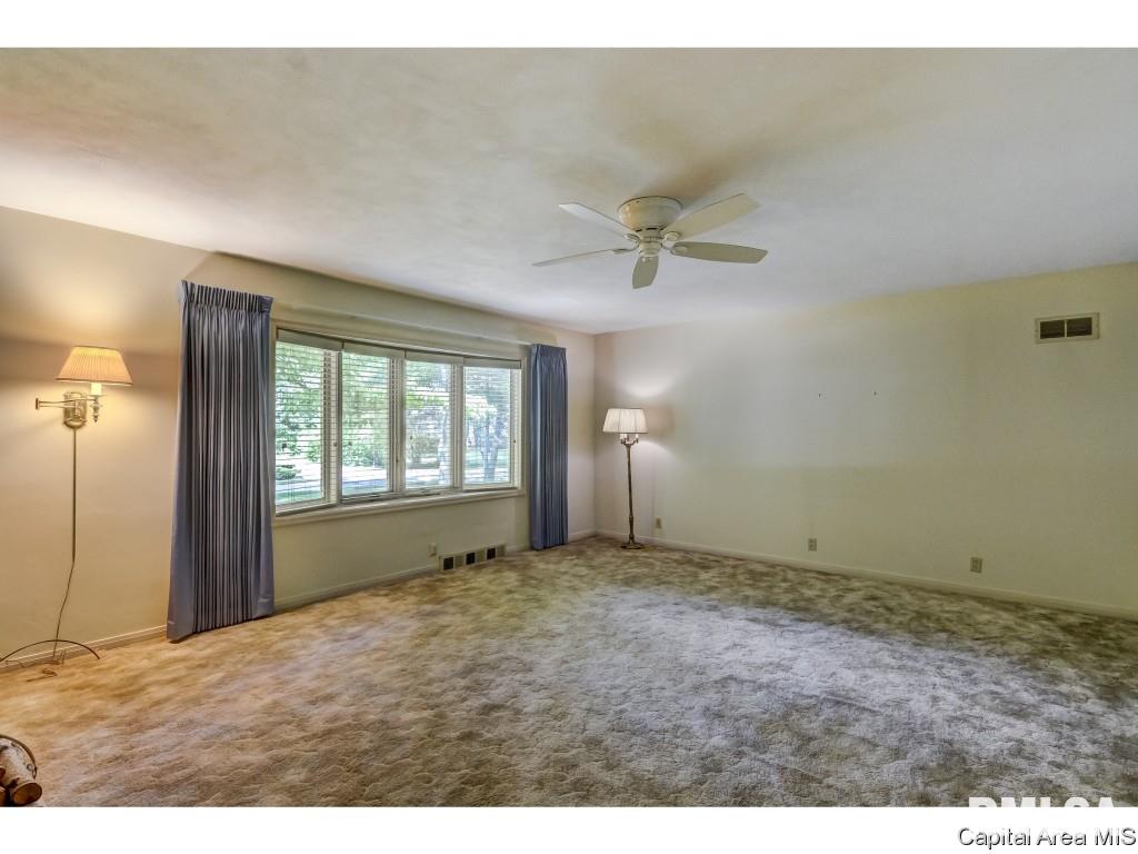 2130 Cardinal Drive Springfield, IL 62704 - Photo 5 of 36