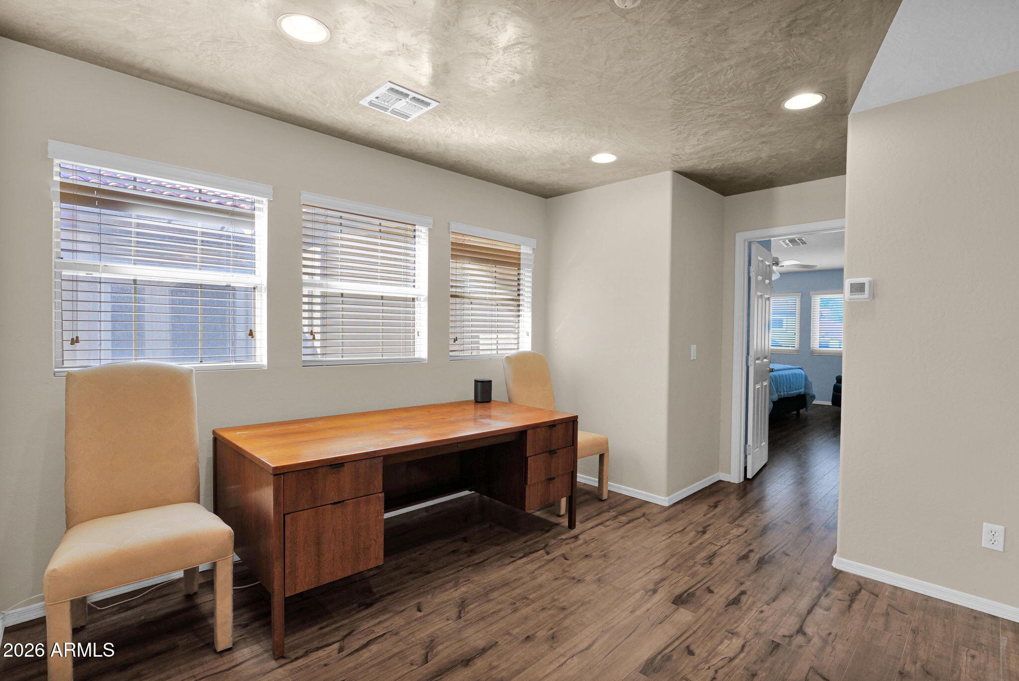 1024 East Frye Road, Unit 1092 Phoenix, AZ 85048 - Photo 23 of 35 a room with furniture and a window