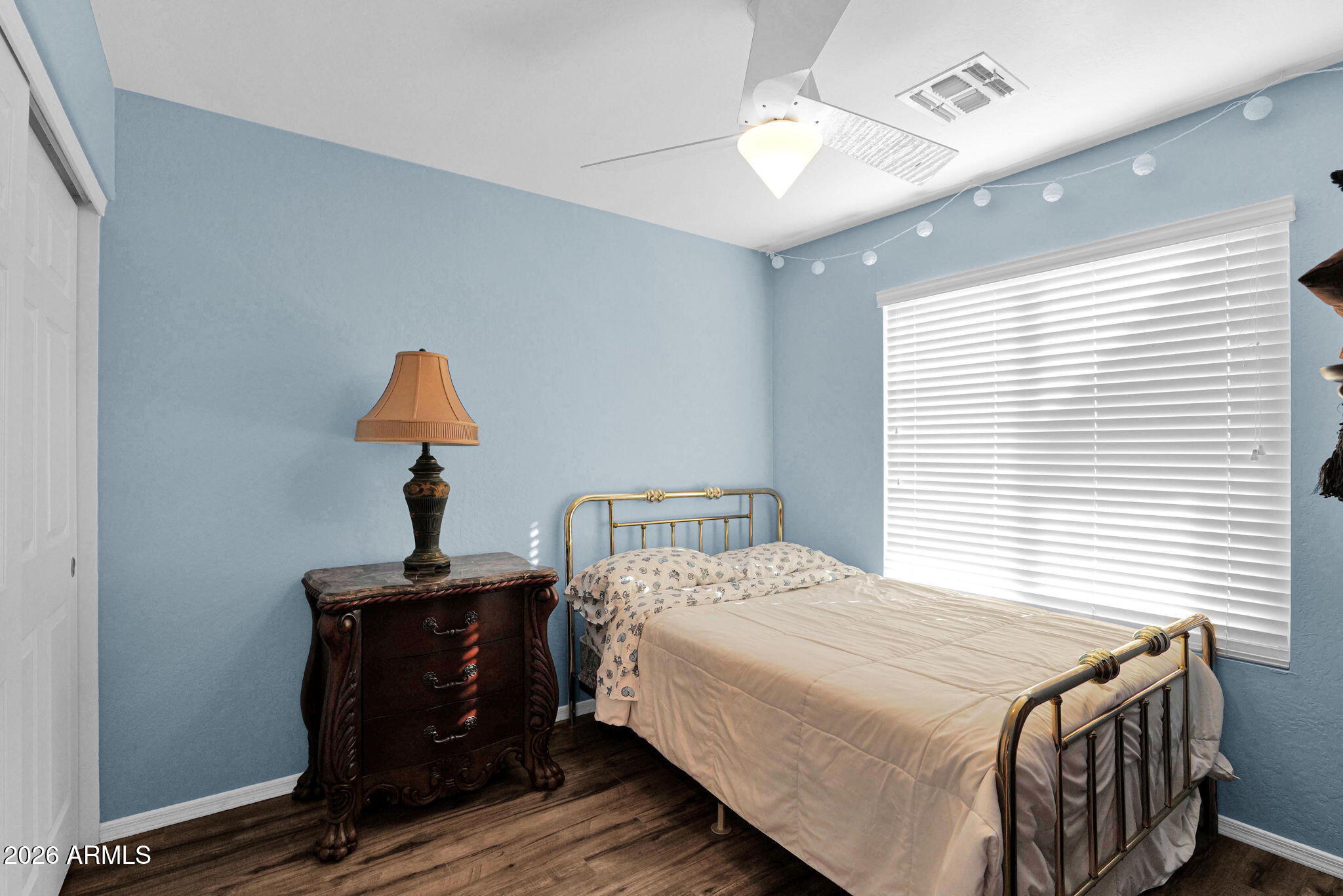 1024 East Frye Road, Unit 1092 Phoenix, AZ 85048 - Photo 25 of 35 a bedroom with a bed and a window