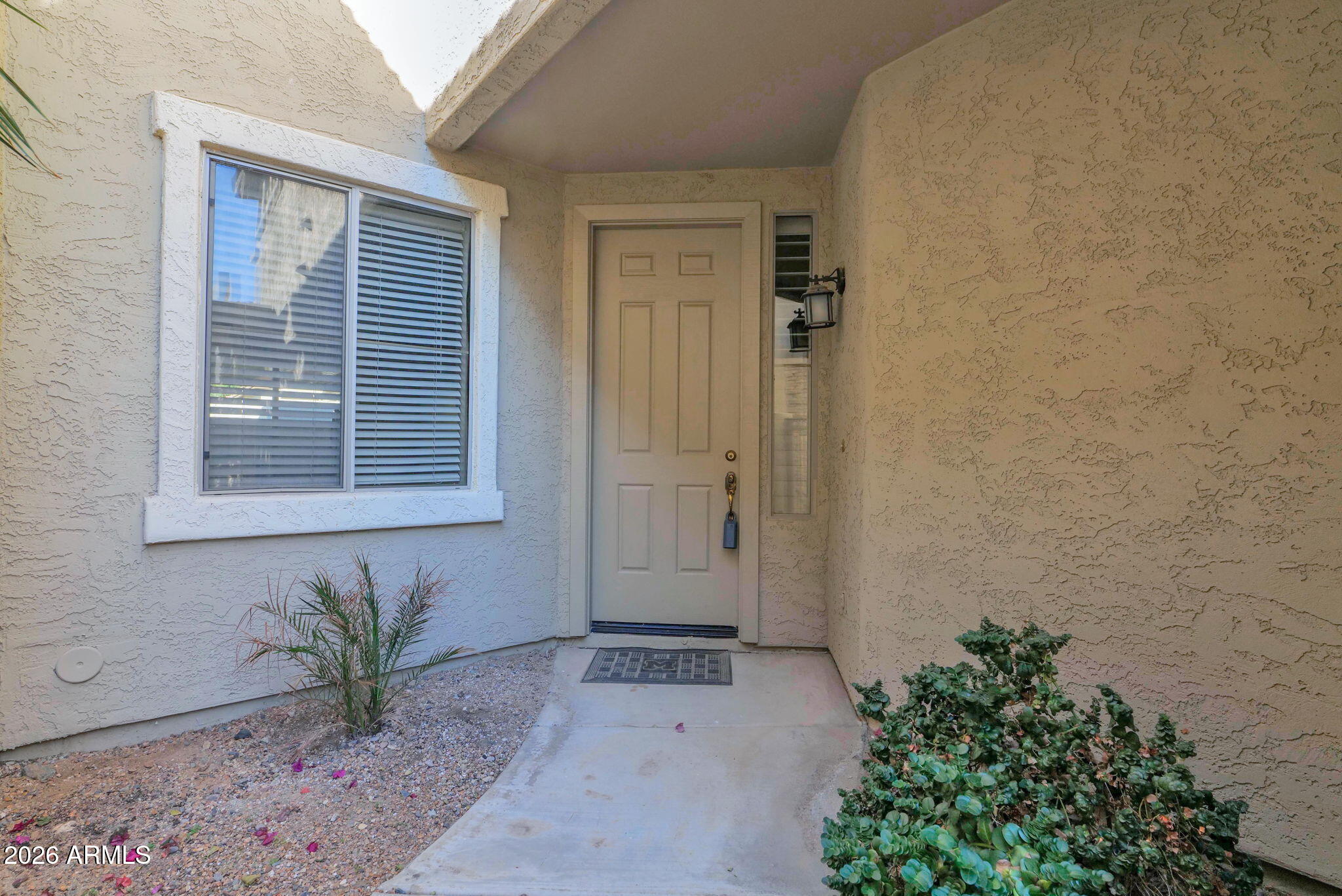 1024 East Frye Road, Unit 1092 Phoenix, AZ 85048 - Photo 3 of 35 a front view of a house