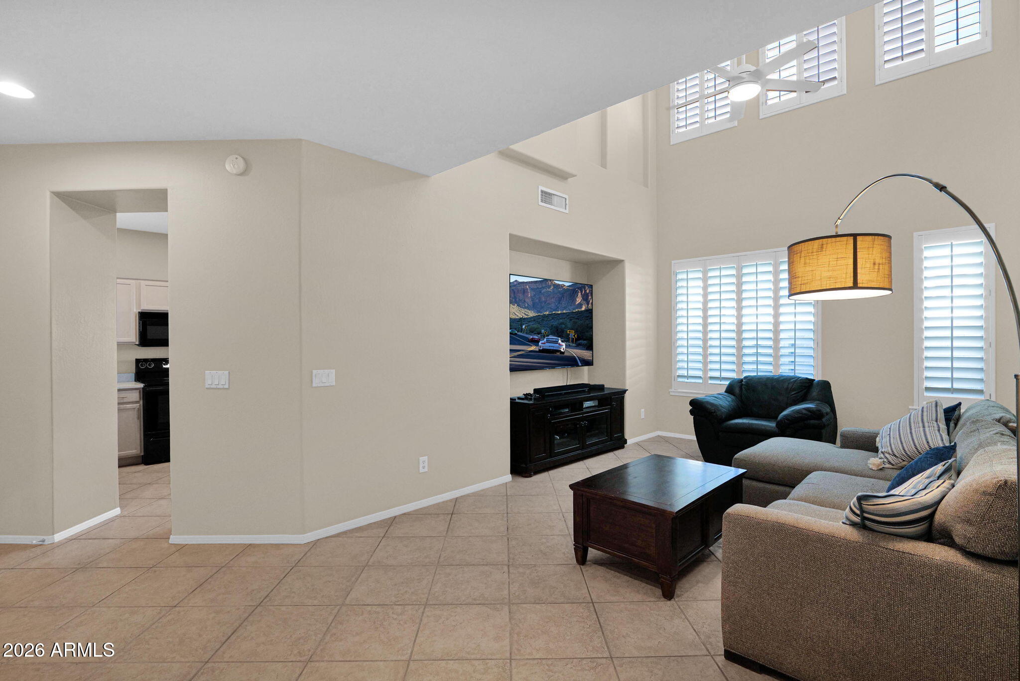 1024 East Frye Road, Unit 1092 Phoenix, AZ 85048 - Photo 6 of 35 a living room with furniture and a window