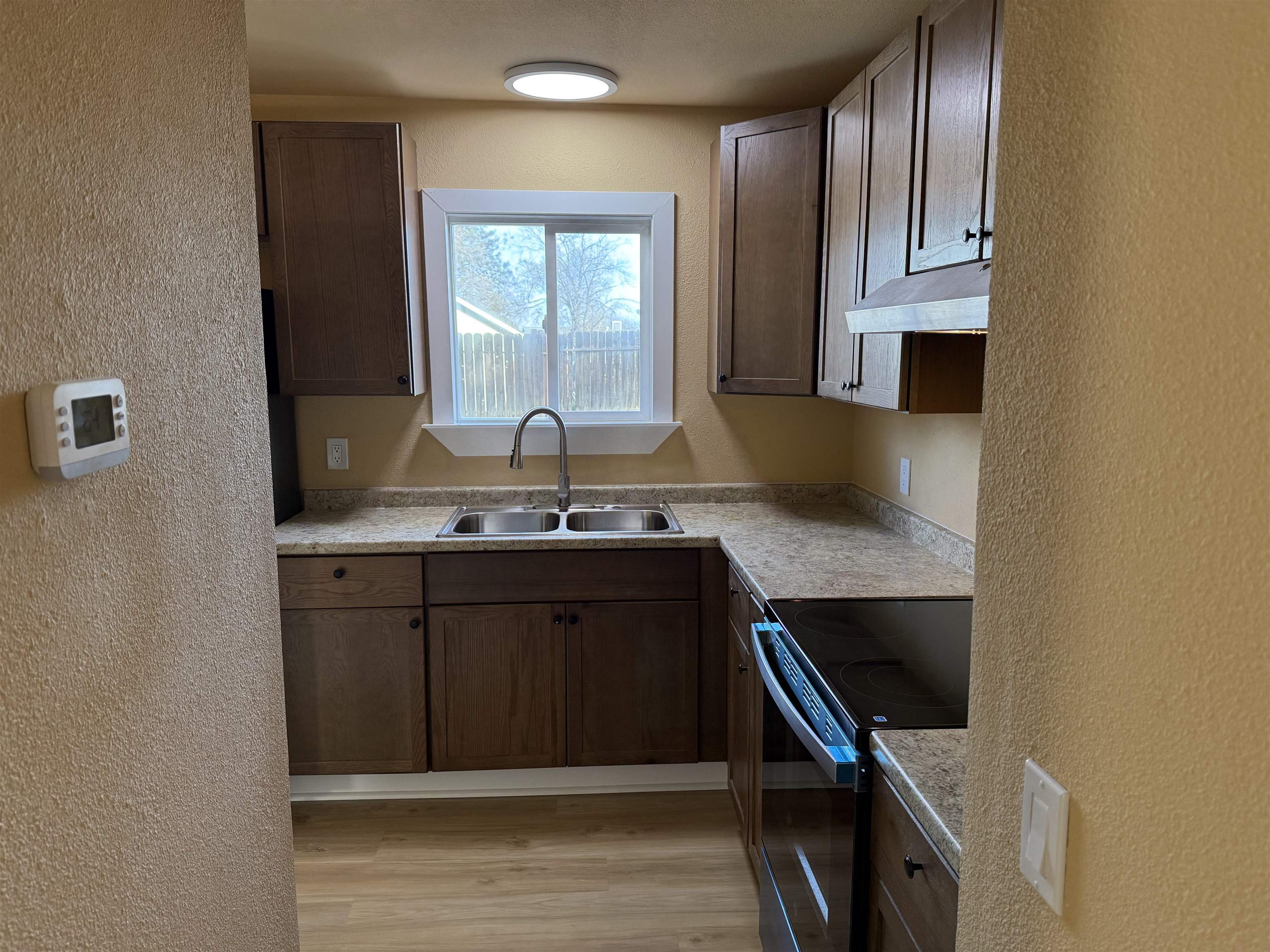 243 Edith Avenue Corning, CA 96021 - Photo 6 of 16