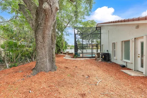 $899,000 | 1001 Southwest 93rd Avenue, Plantation, FL 33324