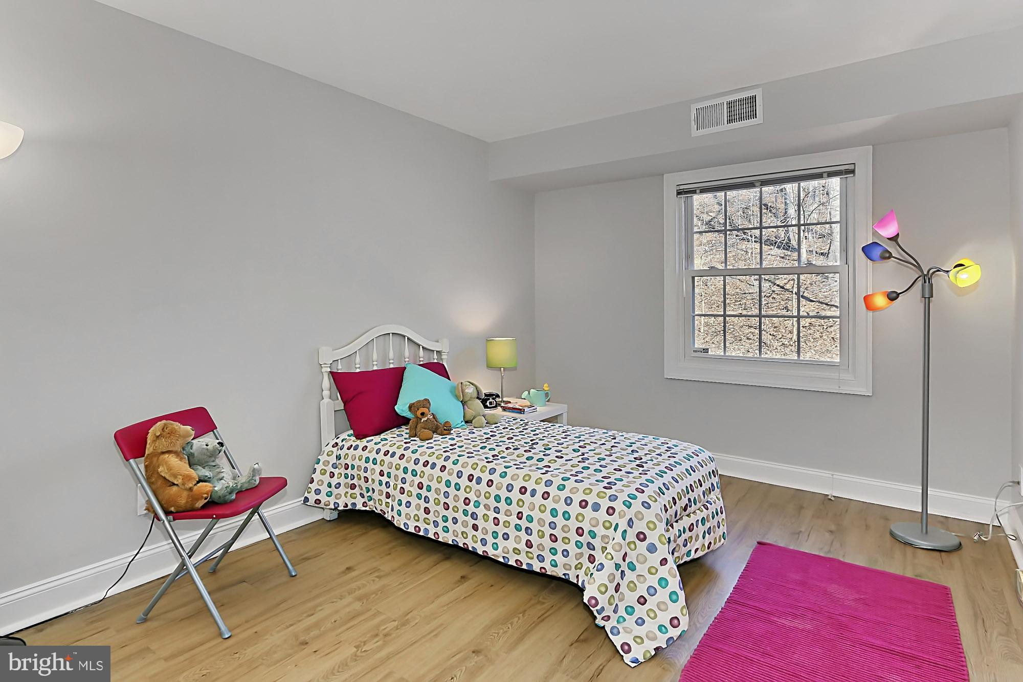 5905 Noblestown Road, Unit L Springfield, VA 22152 - Photo 22 of 49 Bedroom