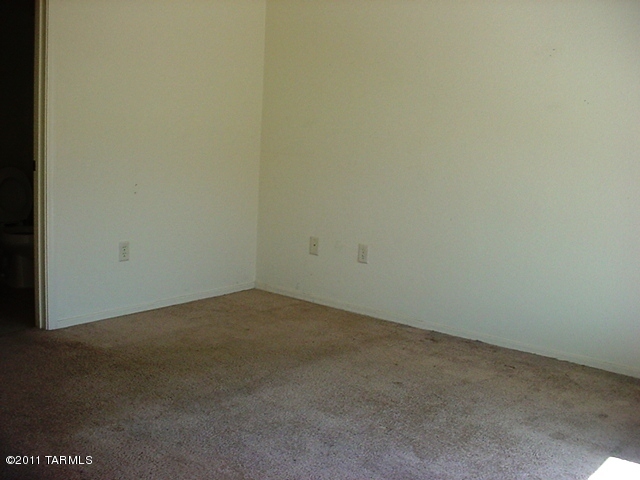 6032 South Avenida Ribero Tucson, AZ 85706 - Photo 9 of 16 Gallery Image 9