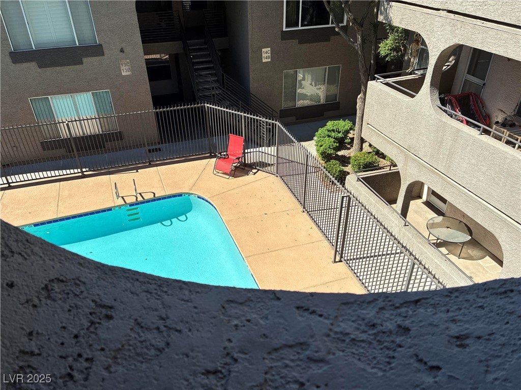 701 Capri Drive, Unit 5C Boulder City, NV 89005 - Photo 6 of 8 Community pool with stairs