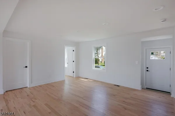 $639,900 | 946 Moessner Avenue, Union, NJ 07083