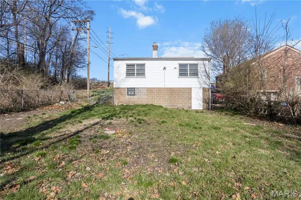 $99,900 | 8320 Lucas And Hunt Road, St. Louis, MO 63136
