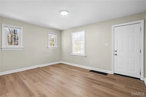$99,900 | 8320 Lucas And Hunt Road, St. Louis, MO 63136