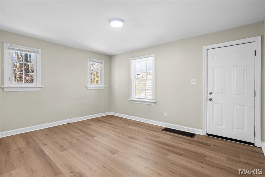 8320 Lucas And Hunt Road St. Louis, MO 63136 - Photo 3 of 20