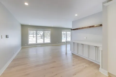 $3,800 | 4150 Williams Court, Hoffman Estates, IL 60192