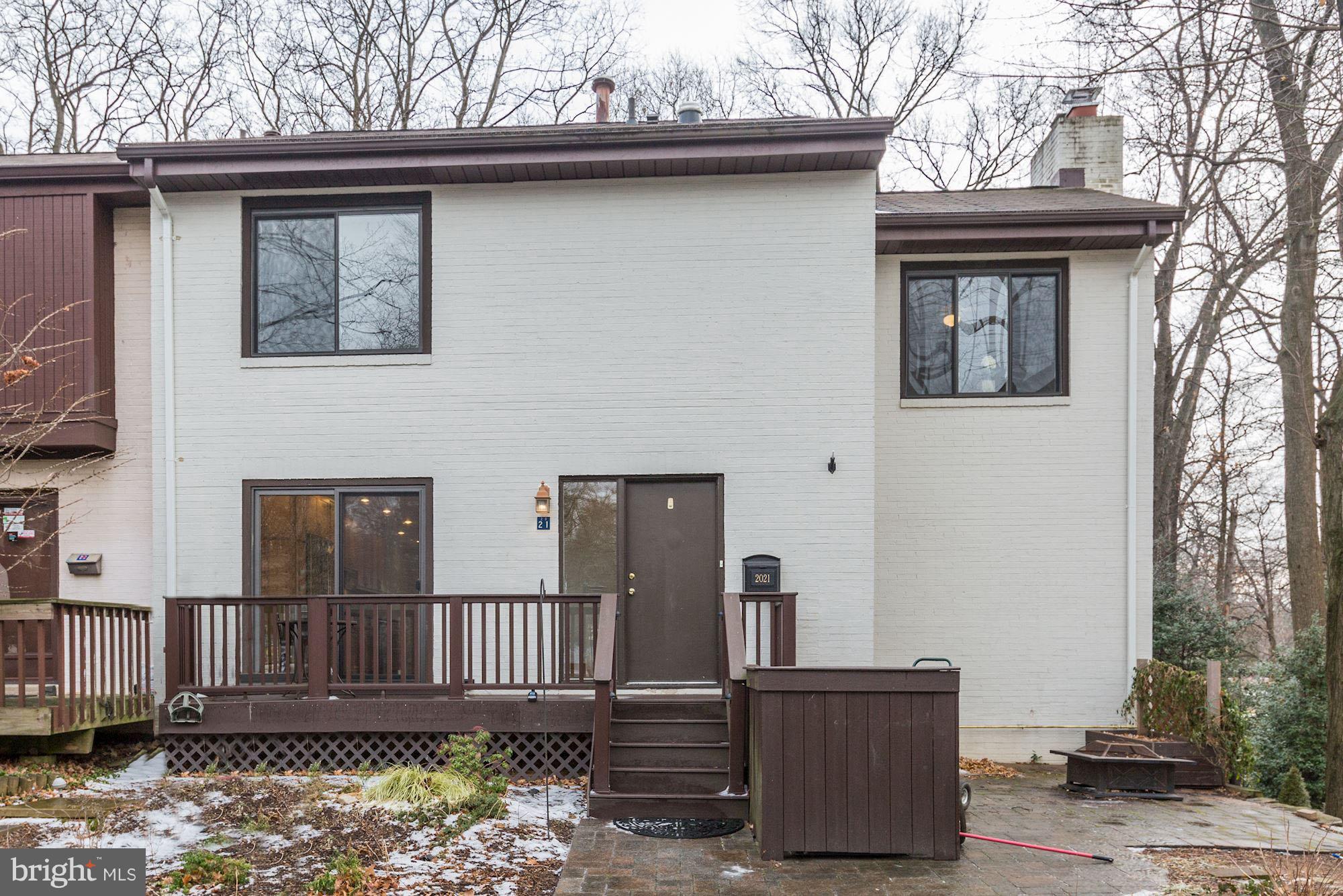 2021 Golf Course Drive Reston, VA 20191 - Photo 1 of 30 Exterior (Front)