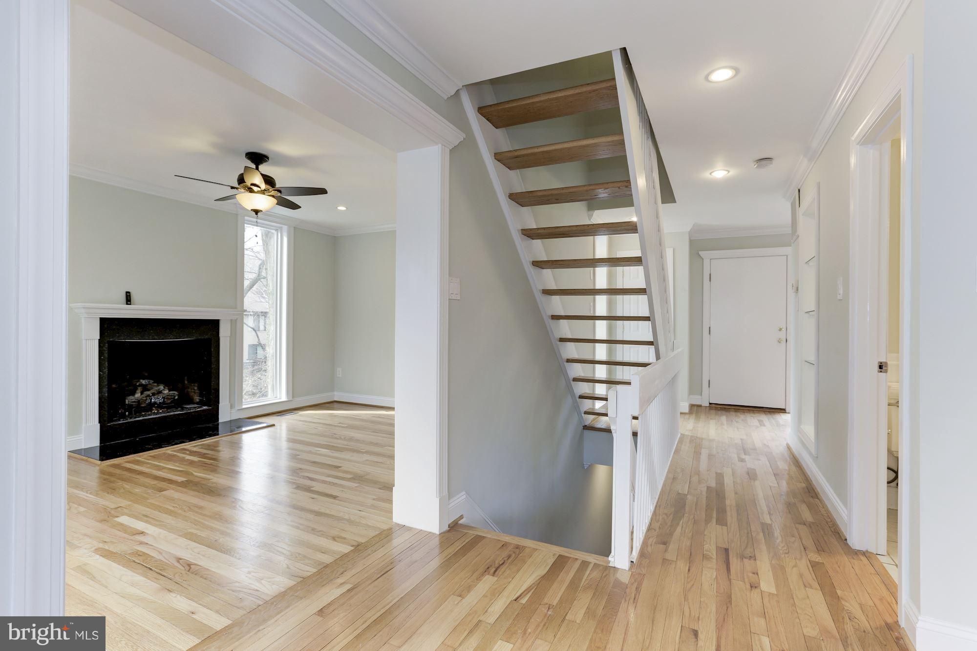 2021 Golf Course Drive Reston, VA 20191 - Photo 8 of 30 Interior (General)