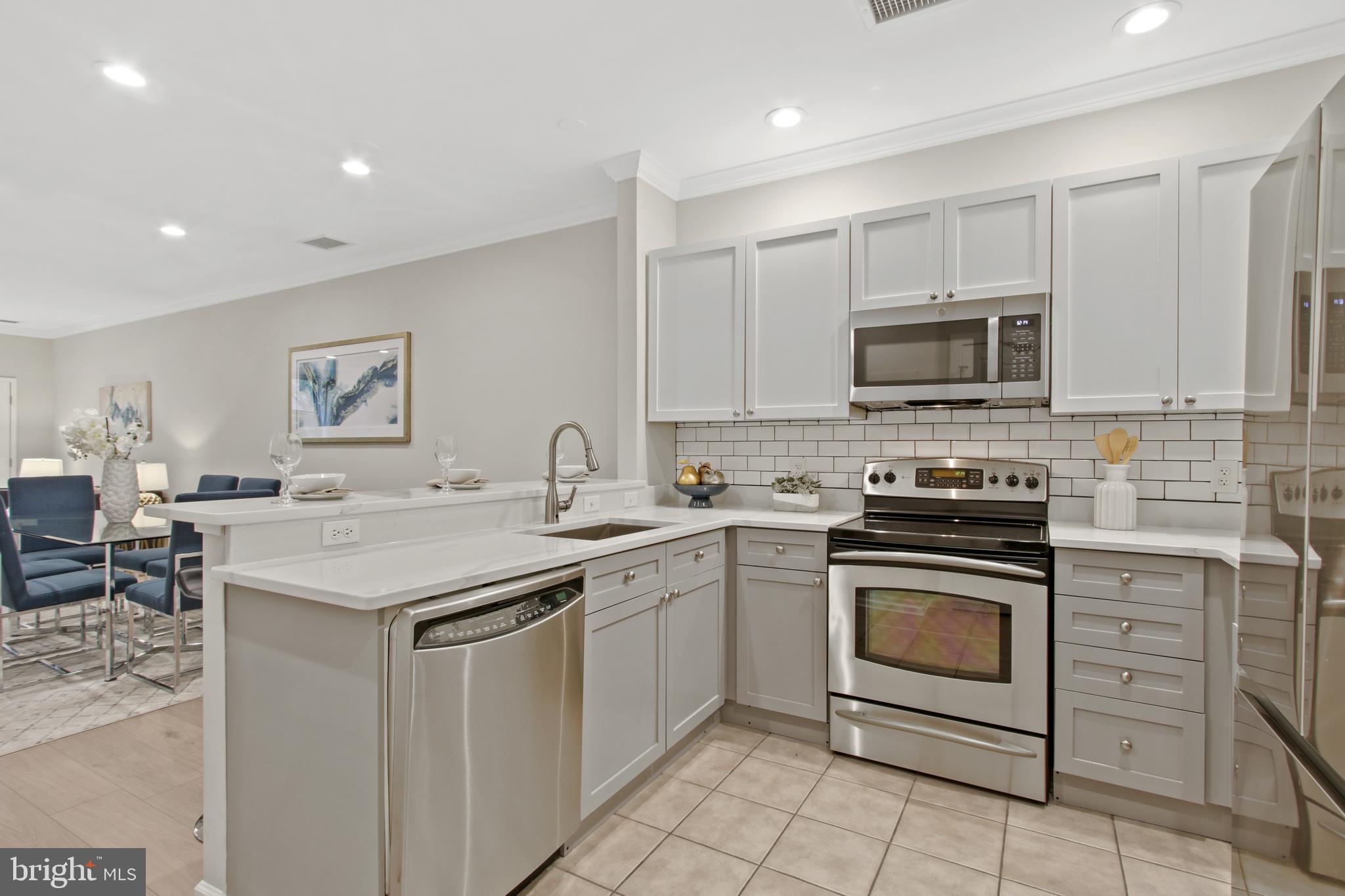 343 Cedar Street Northwest, Unit 102 Washington, DC 20012 - Photo 5 of 65