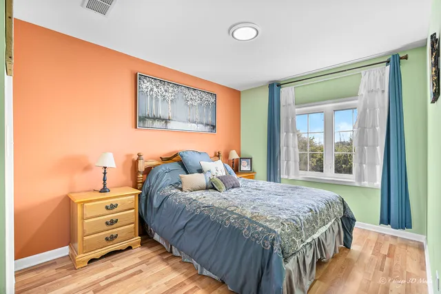 $429,000 | 183 East River Road, Unit F4, Des Plaines, IL 60016