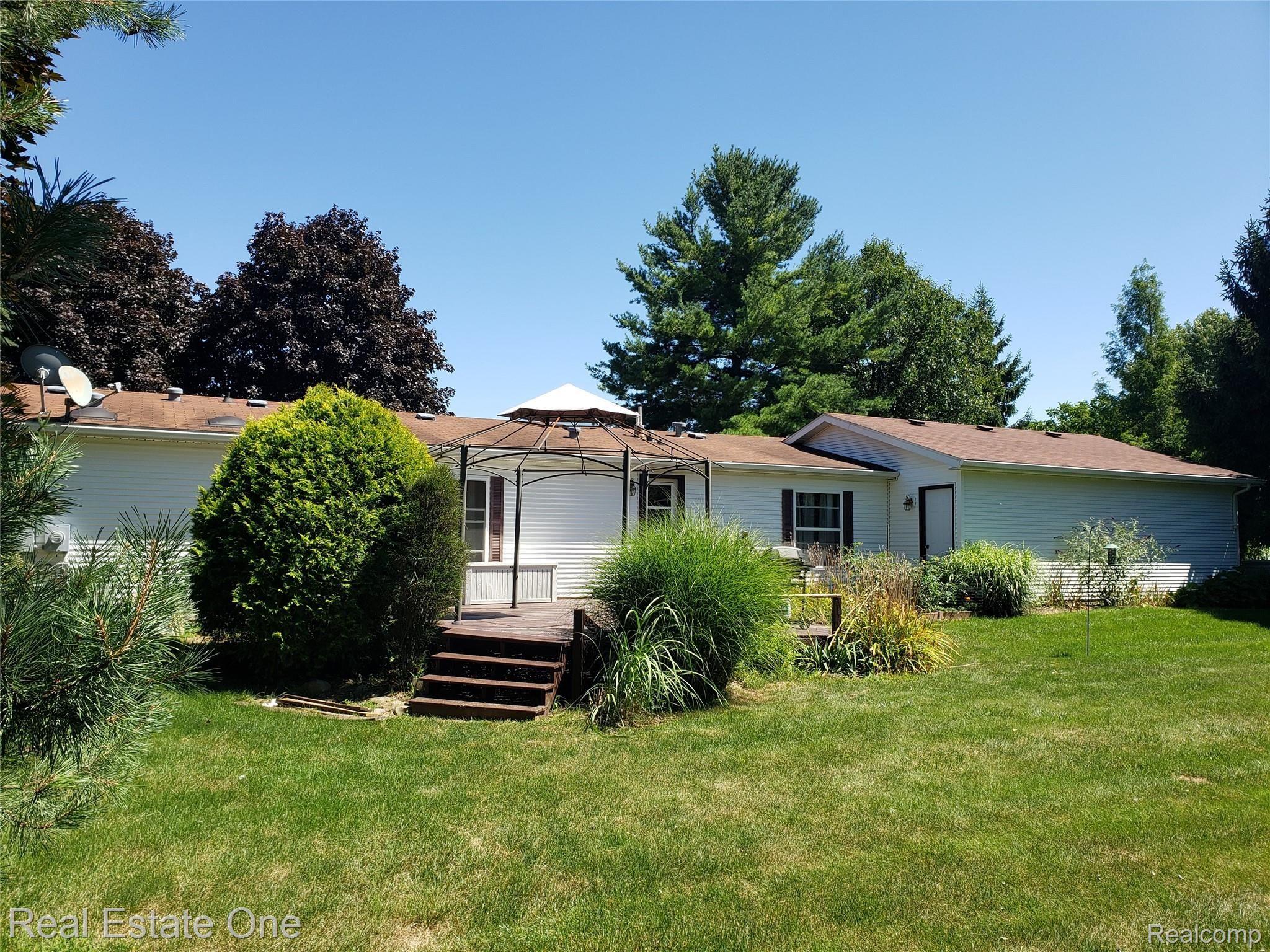 1870 South Elba Road Lapeer, MI 48446 - Photo 12 of 51 20200811_142042.jpg